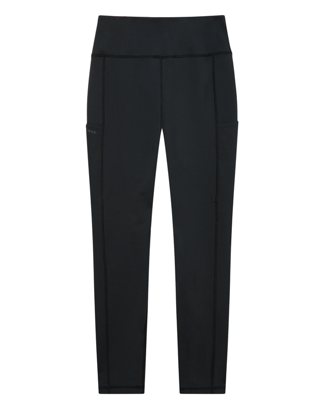 티톤 브로스 Outi Leggings 블랙 착용컷