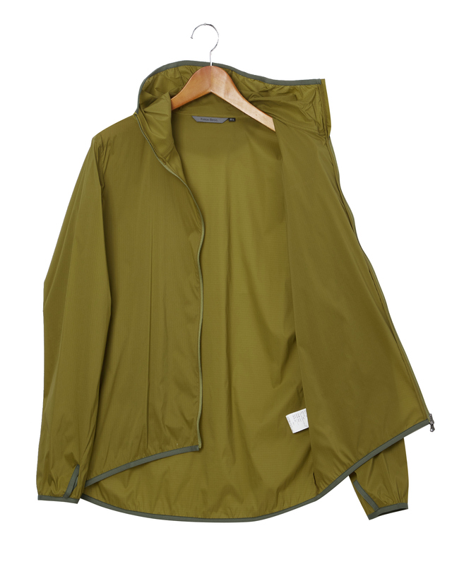 티톤 브로스 Wind River Hoody 카키 착용컷