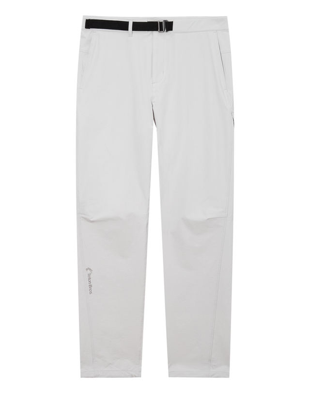 티톤 브로스 Dulle Ventil Pant 밝은 그레이 착용컷