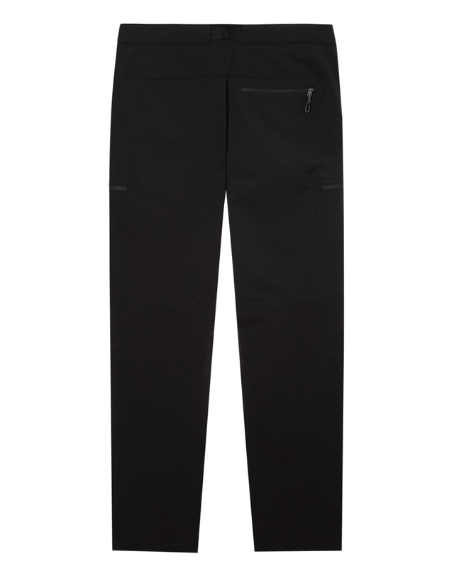 티톤 브로스 Dulle Hidden-pocket Pant 블랙 착용컷