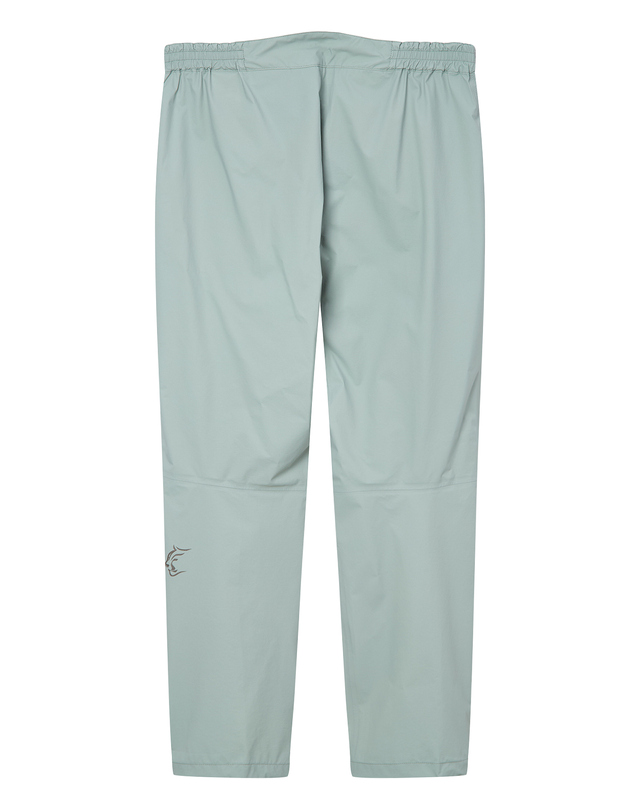티톤 브로스 Feather Rain Pant 밝은 그레이 착용컷