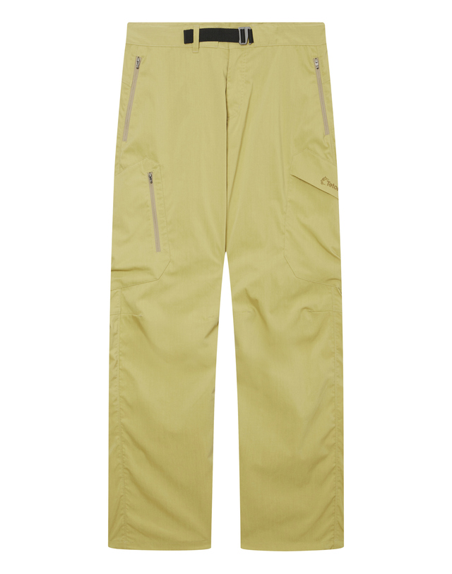 티톤 브로스 Dulle Lite Cargo Pant 진한 베이지 착용컷