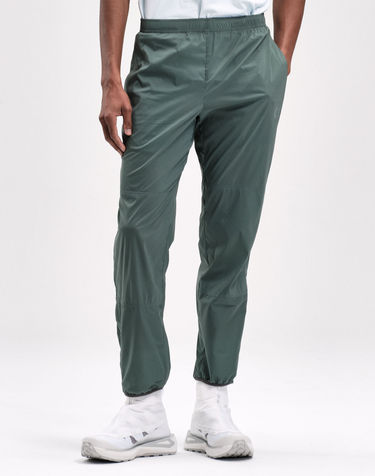 Alive Windshell Jogger Relax