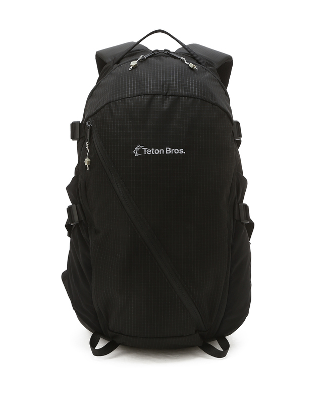 티톤 브로스 Rugged Beauty 18L 블랙 착용컷