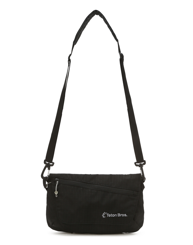 티톤 브로스 Rugged Beauty Sling Pack 블랙 착용컷