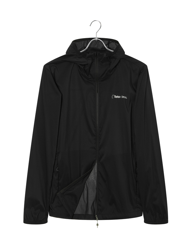 티톤 브로스 여성 Alive Windshell Hoody 블랙 착용컷