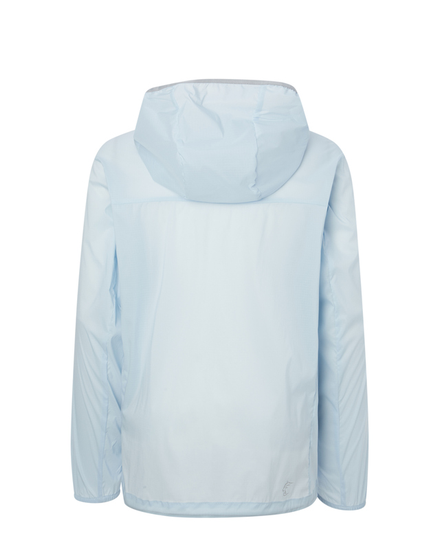 티톤 브로스 Alive Windshell Hoody 밝은 블루 착용컷