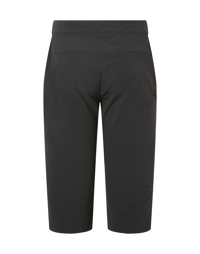 티톤 브로스 Dry Action Mid Pant 블랙 착용컷