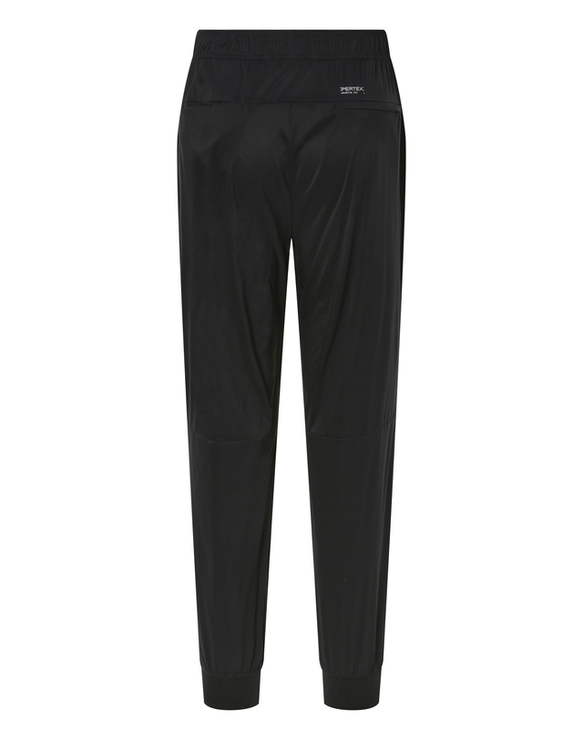 티톤 브로스 Alive Windshell Jogger Reg 블랙 착용컷