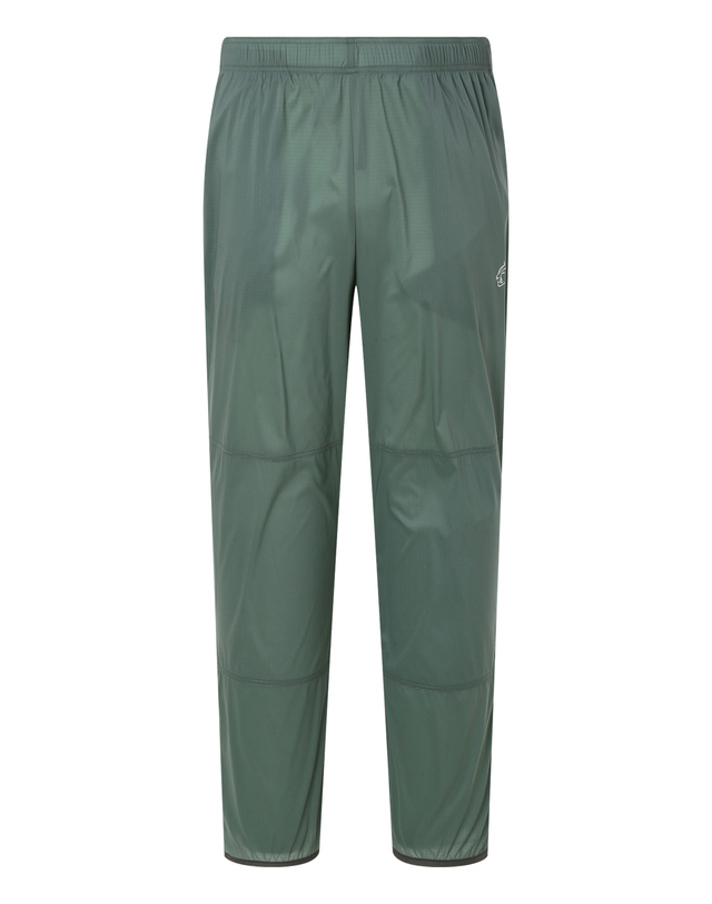 티톤 브로스 Alive Windshell Jogger Relax 밝은 초록 착용컷