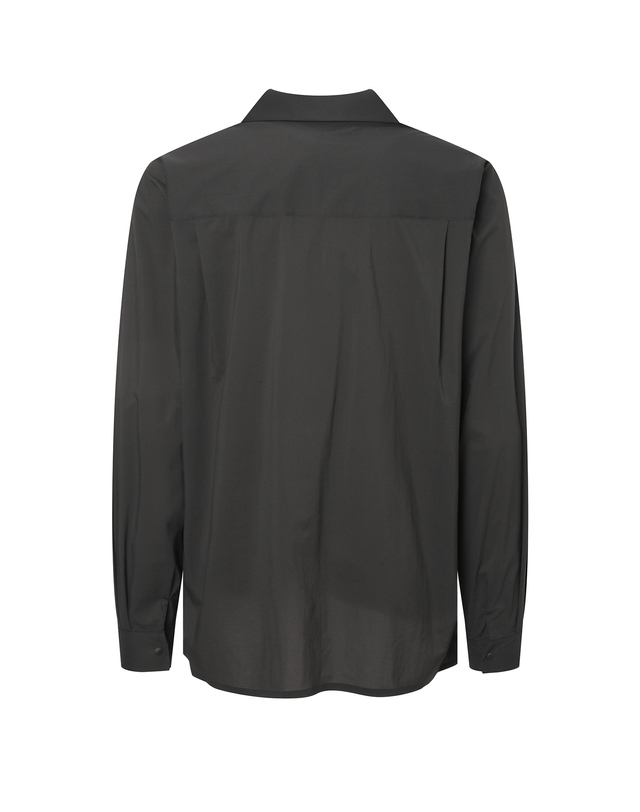 티톤 브로스 Sweet Water Shirt 블랙 착용컷