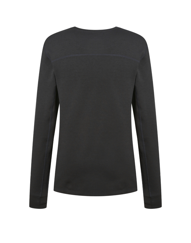티톤 브로스 WS Base Fleece Crew LS 블랙 착용컷