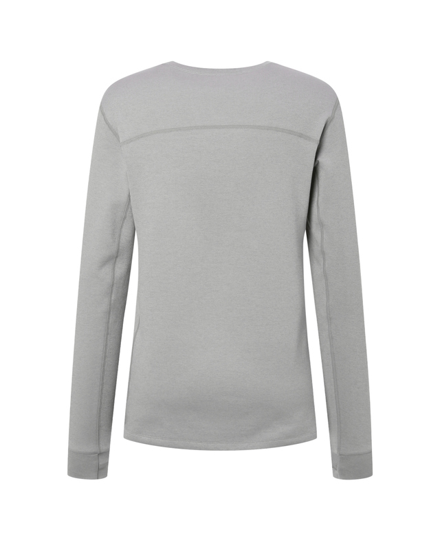 티톤 브로스 WS Base Fleece Crew LS 밝은 그레이 착용컷