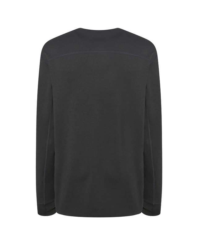 티톤 브로스 Base Fleece Crew LS 블랙 착용컷
