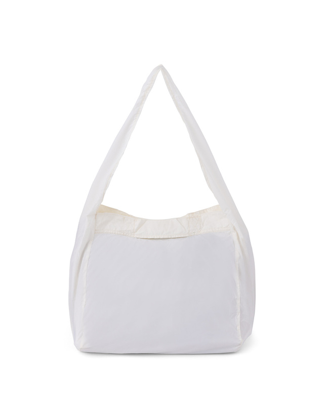 킨 KHT RECYCLE SHOULDER BAG III 흰색 착용컷