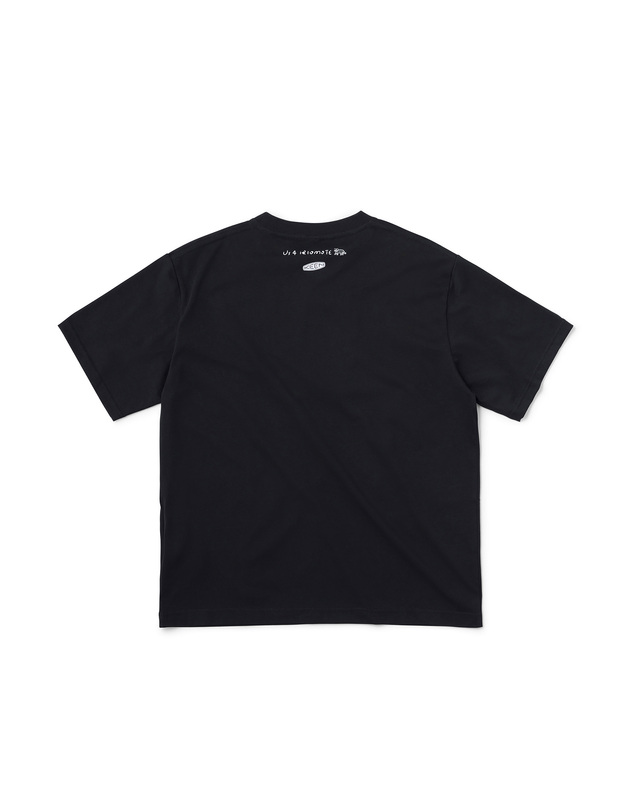 킨 US4 OC/RP IRIOMOTE CAT TEE (BLACK) 블랙 착용컷