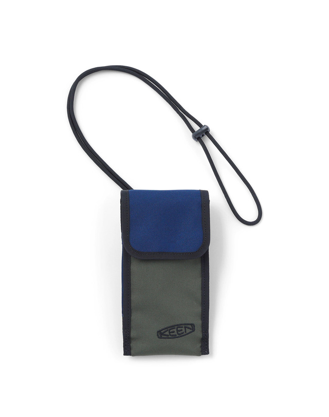킨 HARVEST ACCORDION POUCH (OLIVE) 카키 착용컷