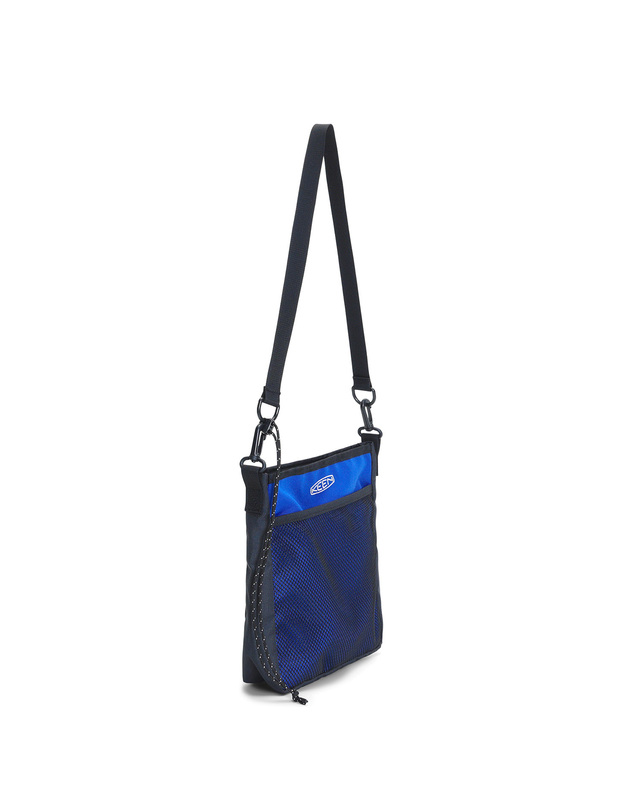 킨 HARVEST MATERIAL SACOCHE III (BLUE) 블루 착용컷