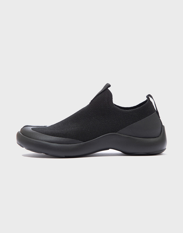 타비 [TABI] 남녀공용 블랙 SHOE 슬립온 착용컷