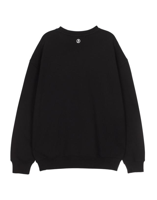 배드 팩토리 오발 로고 크루넥 블랙 (OVAL LOGO CREWNECK BLACK) 착용컷