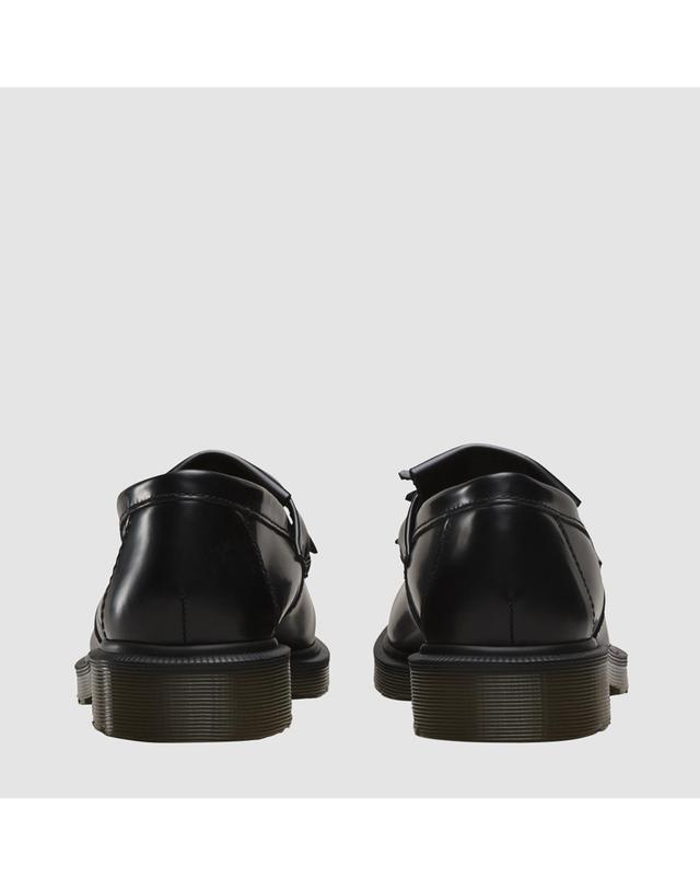 닥터마틴 [DR.MARTENS] Adrian Tassle Loafer BLACK POLISHED SMOOTH 블랙 착용컷