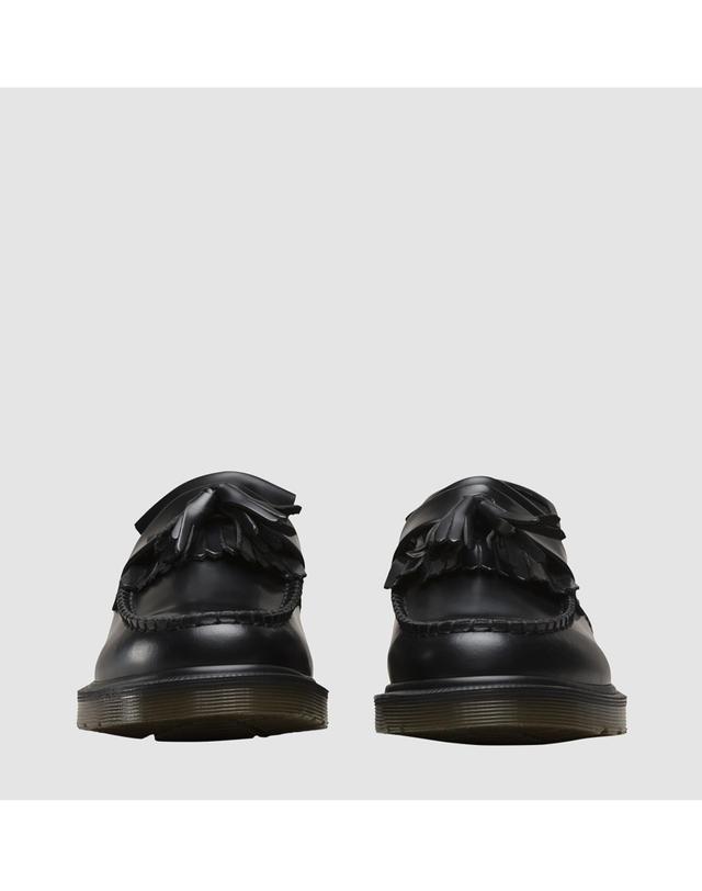 닥터마틴 [DR.MARTENS] Adrian Tassle Loafer BLACK POLISHED SMOOTH 블랙 착용컷