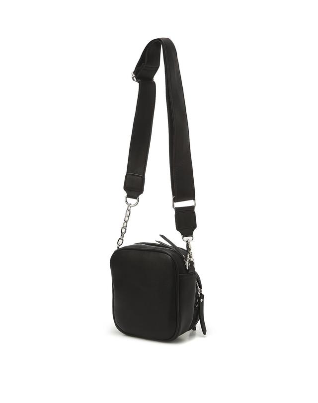 엠오엠씨키츠 키츠 스퀘어 백 블랙 (KITS SQUARE BAG BLACK) 착용컷