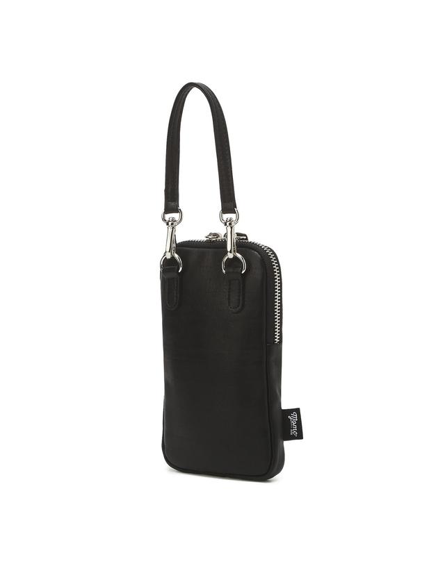 엠오엠씨키츠 키츠 미니 백 블랙 (KITS MIINI BAG BLACK) 착용컷