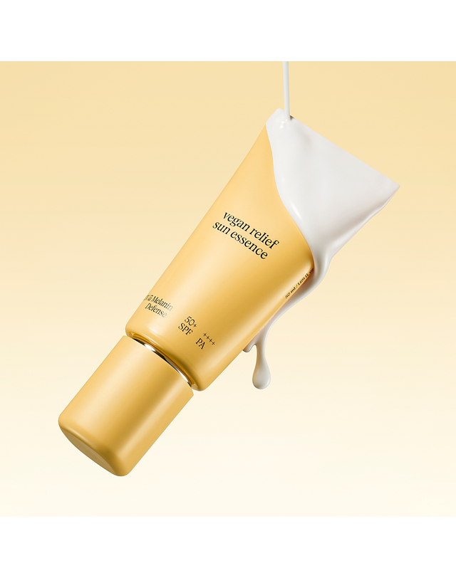 아떼뷰티 [수분촉촉] 24시간 멜라닌&장벽케어 선에센스EX 50ml 밝은 베이지 착용컷