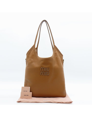 [중고]고이비토 미우미우 5BG231 MIUMIU 로고 브라운 레더 아이비 여성용 토트백 K1745MIU