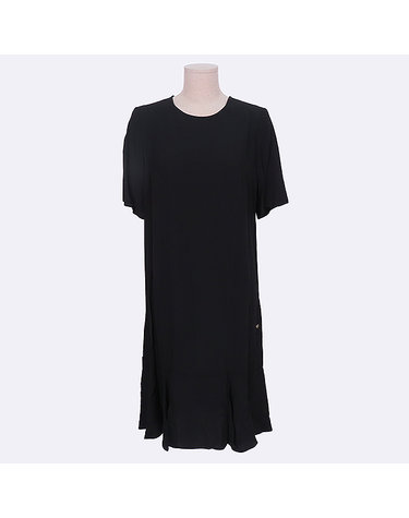 [중고]스미스마켓 아이그너 M3015 A1325 A999 블랙 컬러 여성용 원피스 K0577AG