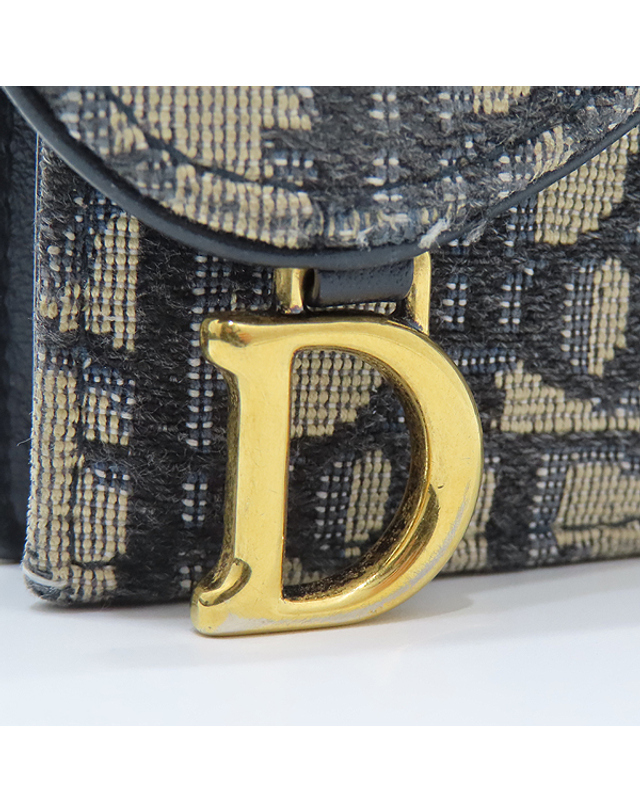 디올 [중고명품] [중고]고이비토 디올 S5644CTZQ M928 블루 Dior Oblique 디올 오블리크 자가드 SADDLE 새들 카드지갑 K4751CD 착용컷