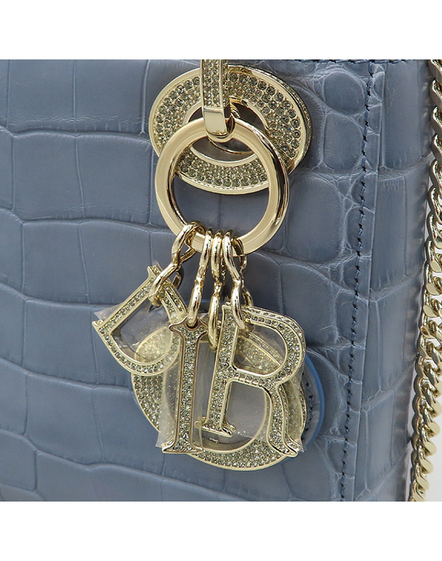 디올 [중고명품] [중고]고이비토 디올 M505SOAYC 49EU 데님 멀티컬러 악어 LADY DIOR 레이디 디올 미니 스톤 장식 디테일 토트백 + 체인스트랩 2WAY K3773CD 착용컷