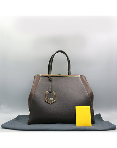 [중고]고이비토 펜디 8BH251 00D7E F0XWJ 브라운 컬러 레더 SHOPPING 2JOURS(투쥬르) VITELLO/CIELO 토트백 K3775FD