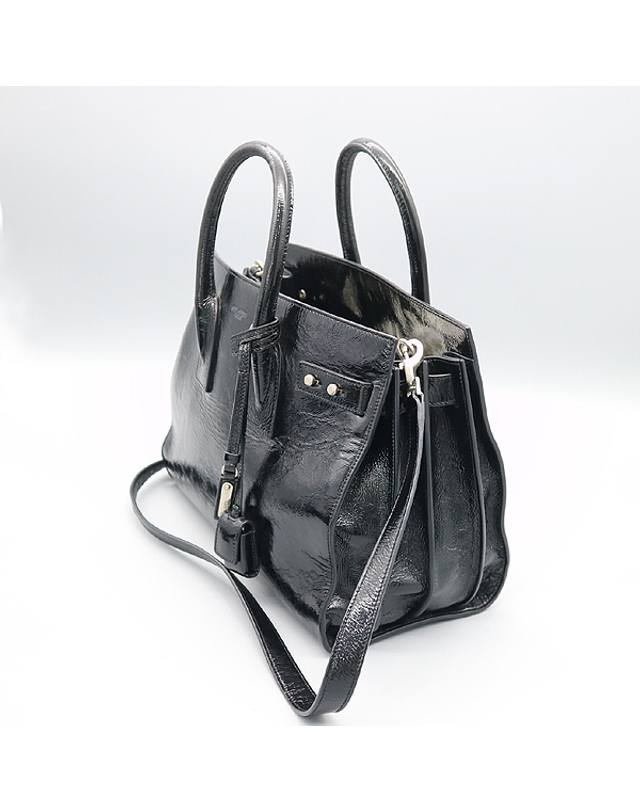 생 로랑 [중고명품] [중고]고이비토 생로랑 466546 블랙 컬러 에나멜 Sac De Jour(삭드쥬르) 스몰 토트백 + 스트랩 2WAY K4812YSL 착용컷