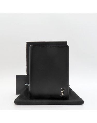 [중고]고이비토 생로랑 YSL(입생로랑) 607659  블랙 레더 여권 케이스 K5133YSL