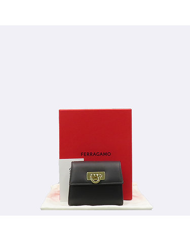 [중고]고이비토 페라가모 22 0617 블랙 금장 간치니 미니 크로스백 [의정부신세계점] UB0199FE
