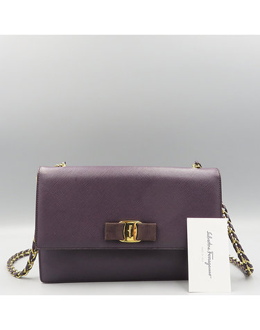 [중고]고이비토 페라가모 21 E480 플럼/비스크 사피아노 바라 지니 골드메탈 체인 크로스백 K8022FE
