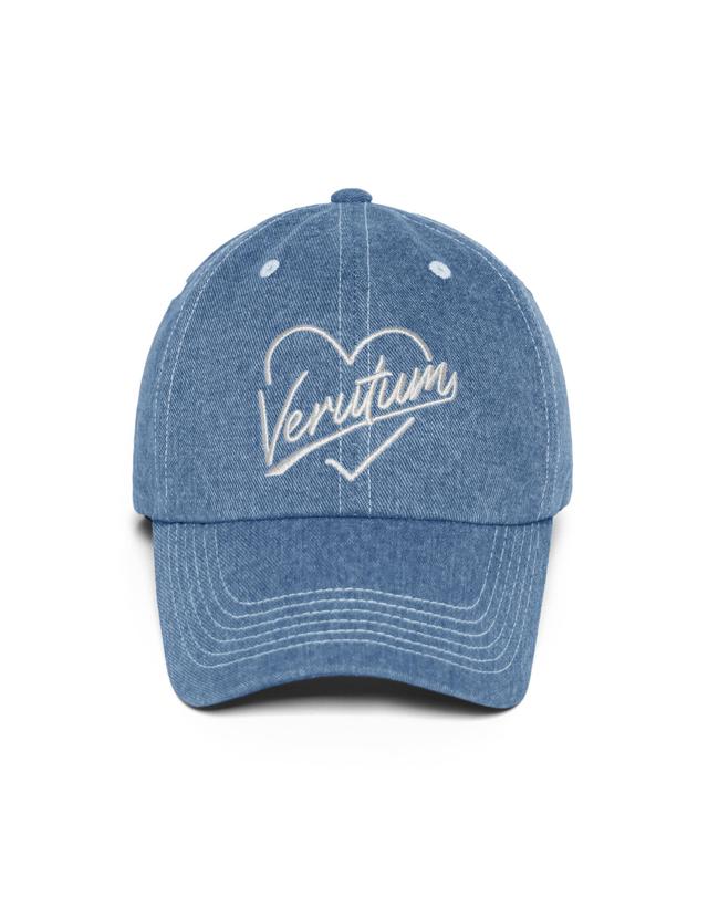 베루툼 HW-BC218DN : Heart Logo Stitch Ball CapㅣMedium Denim 착용컷