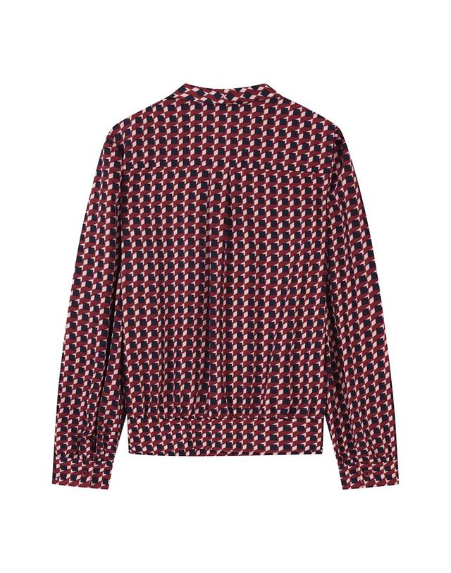 베스띠벨리 체인패턴 리본 타이 블라우스 (BJBAI2415) 착용컷