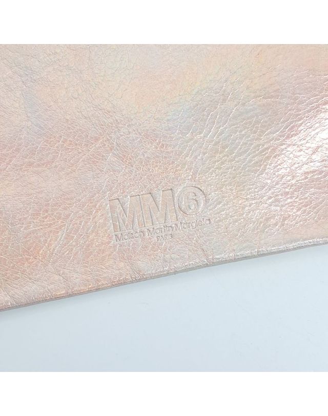 메종 마르지엘라 [중고명품] [구구스]중고명품 메종 마르지엘라 MM6 파우치 (NO 10314541) 멀티컬러 착용컷