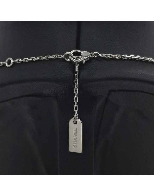 샤넬 [중고명품] [구구스]중고명품 샤넬 0.42ct 다이아 코메트 쉐브론 목걸이 (NO 3157204) 멀티컬러 착용컷