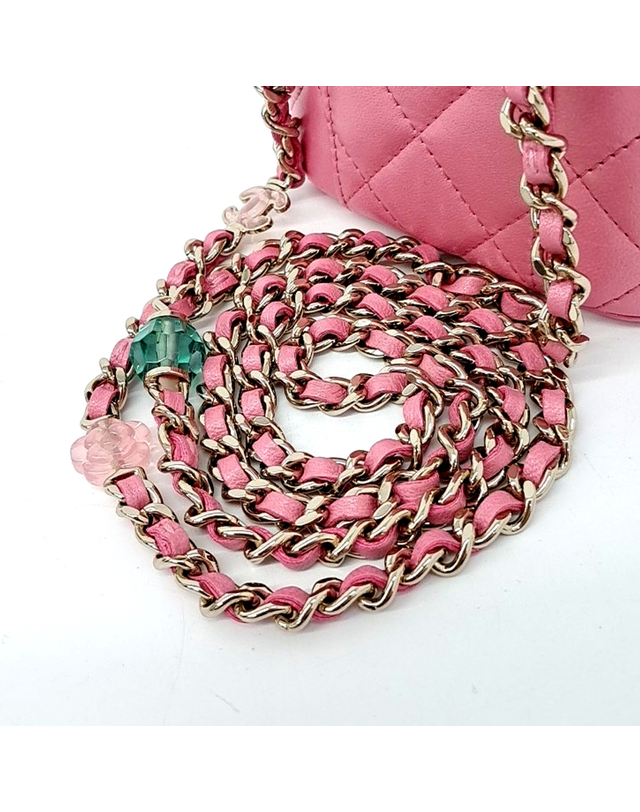 샤넬 [구구스]중고명품 샤넬 램스킨 미니 베니티 크로스백 (NO 10549946) 멀티컬러 착용컷