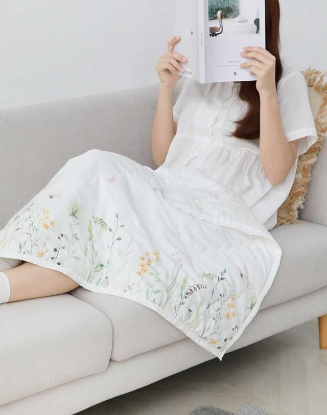 아망떼 아망떼 시원한 알러지케어+풍기인견 여름담요 2종 착용컷