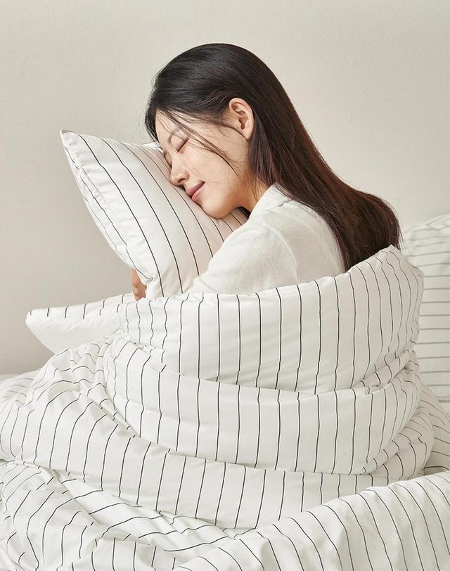 아망떼 드림웰 스트라이프 알러지케어 베개커버 50x70 6color 착용컷