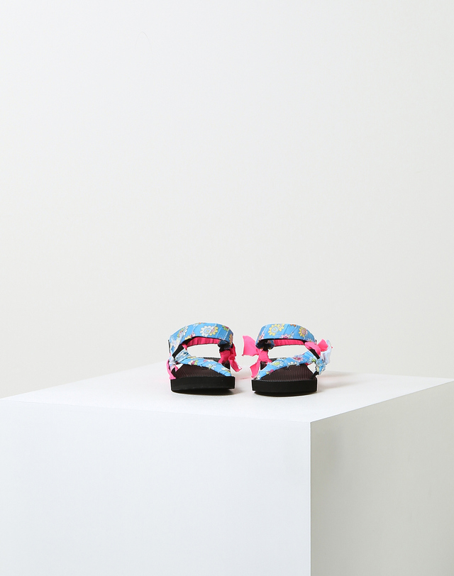 라움 여성 [MIRA MIKATI X ARIZONA LOVE] 블루 컬러배색 샌들 착용컷