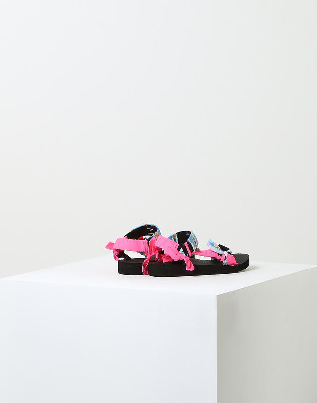 라움 여성 [MIRA MIKATI X ARIZONA LOVE] 블루 컬러배색 샌들 착용컷
