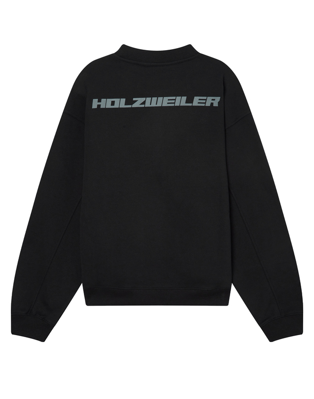 라움 여성 [HOLZWEILER] 블랙 로고프린트 면혼방 긴팔티셔츠 착용컷