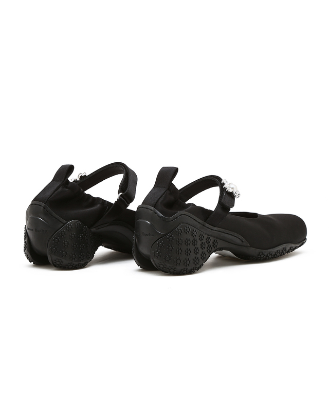 라움 여성 [SIMONE ROCHA] 블랙 크리스탈장식 플랫슈즈 착용컷