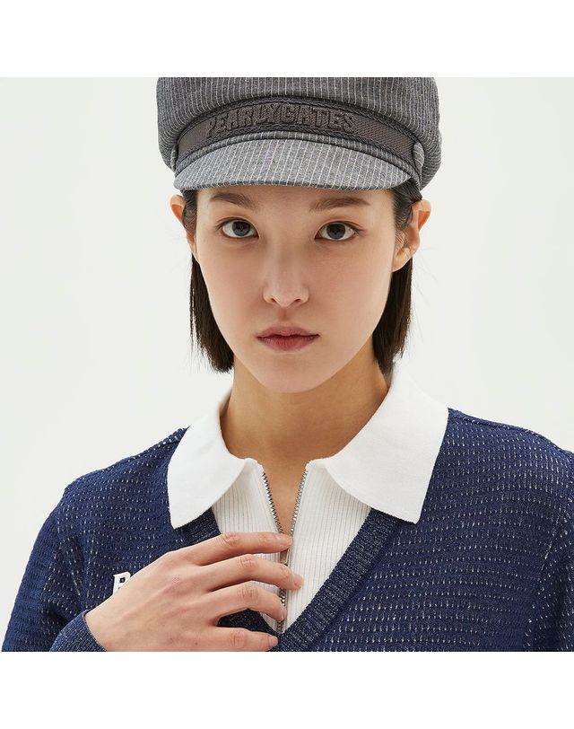 파리게이츠 여성 테이핑 로고 마린캡 착용컷